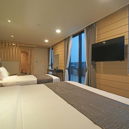 I-Jin Hotel Jeju Eksteriør billede