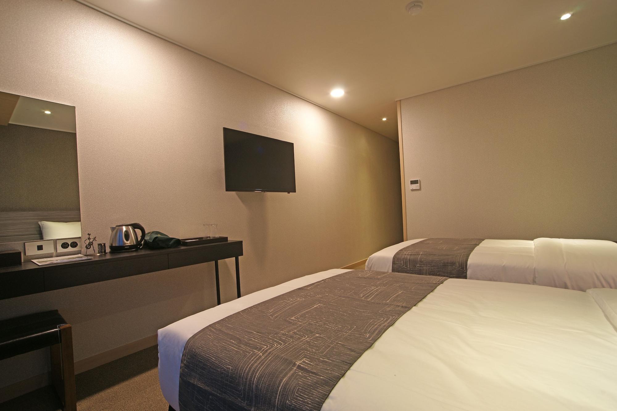 I-Jin Hotel Jeju Eksteriør billede