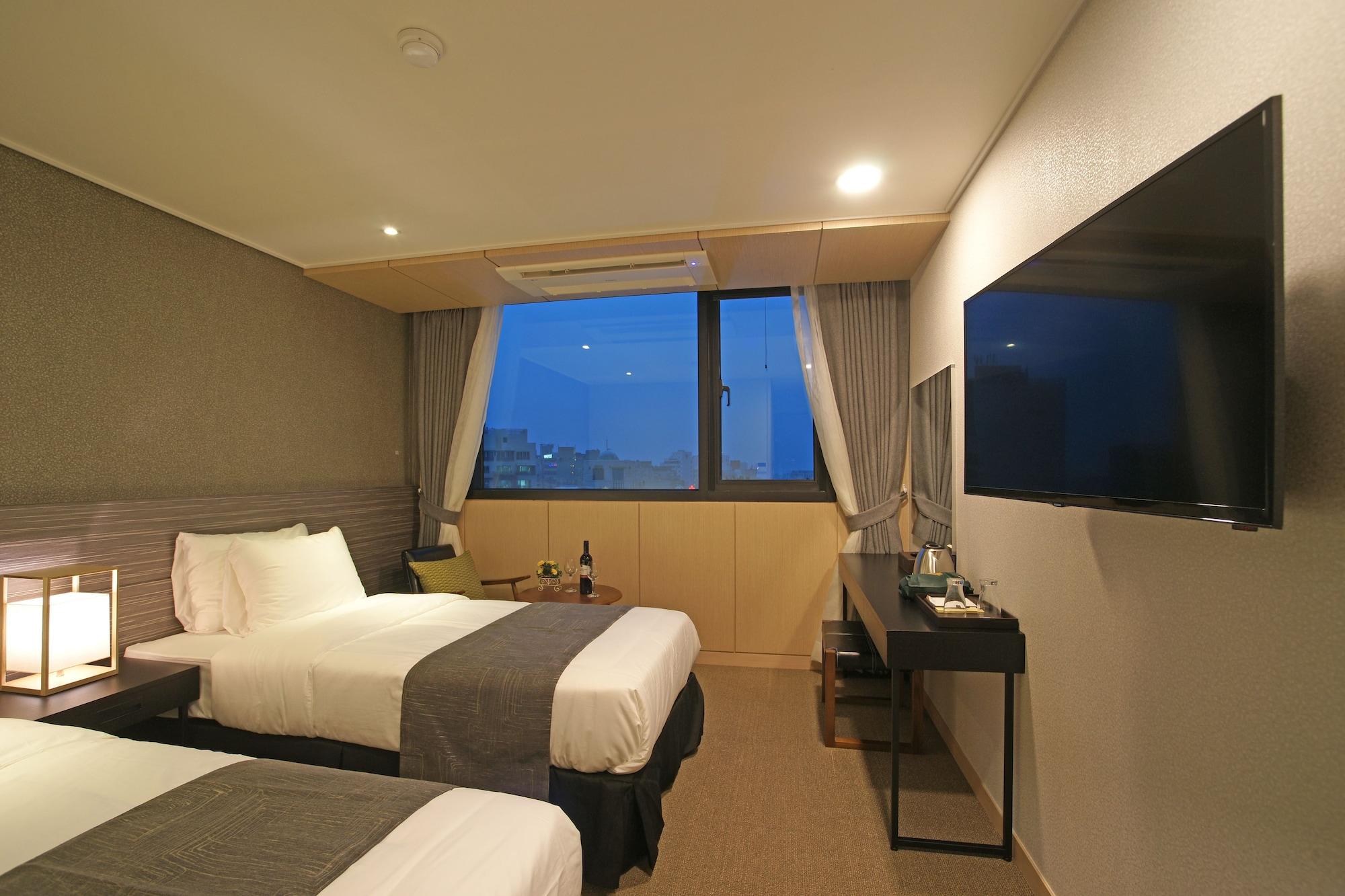 I-Jin Hotel Jeju Eksteriør billede