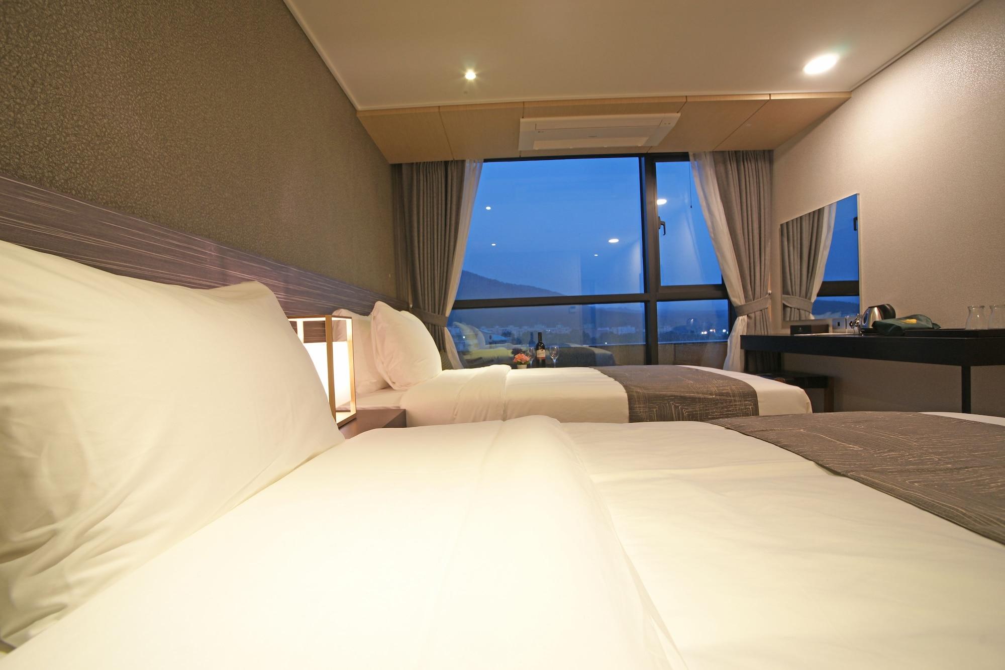 I-Jin Hotel Jeju Eksteriør billede