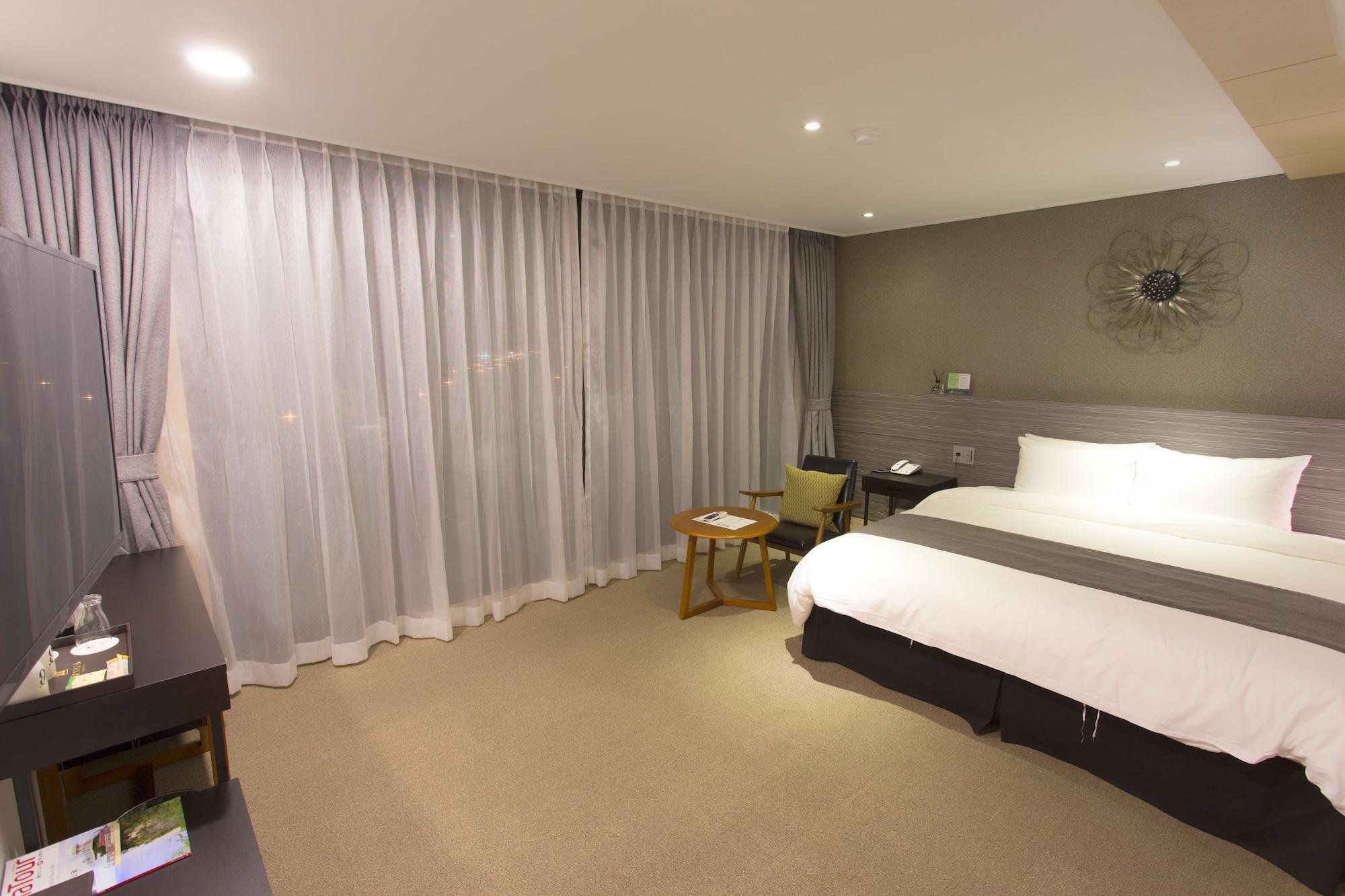 I-Jin Hotel Jeju Eksteriør billede