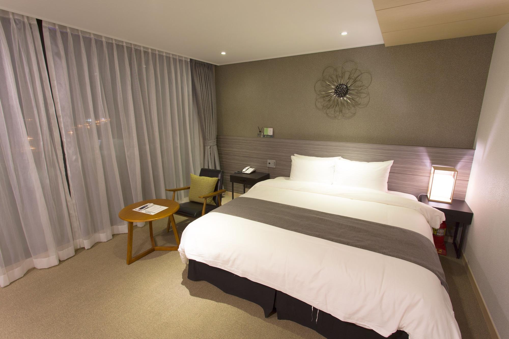 I-Jin Hotel Jeju Eksteriør billede