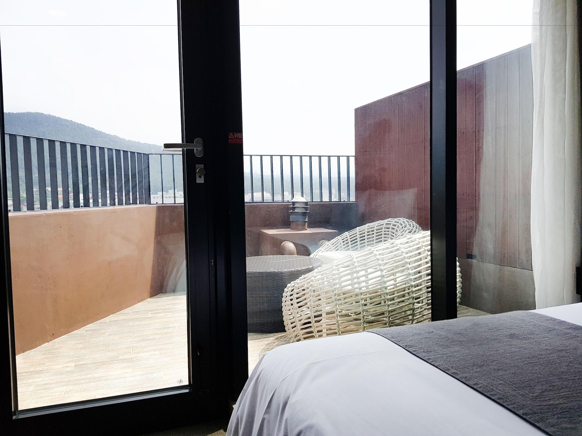 I-Jin Hotel Jeju Eksteriør billede