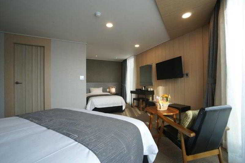 I-Jin Hotel Jeju Eksteriør billede