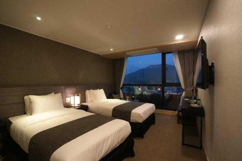 I-Jin Hotel Jeju Eksteriør billede