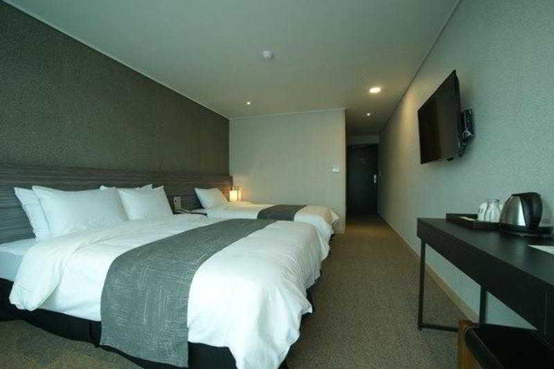 I-Jin Hotel Jeju Eksteriør billede