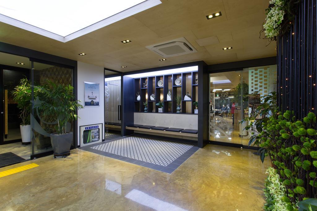 I-Jin Hotel Jeju Eksteriør billede