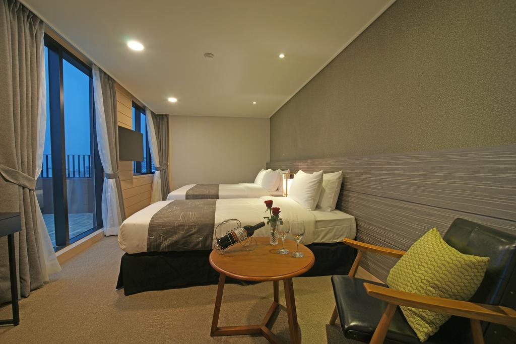 I-Jin Hotel Jeju Eksteriør billede